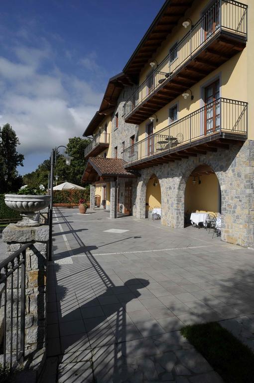 Hotel Camoretti Almenno San Bartolomeo Exterior photo